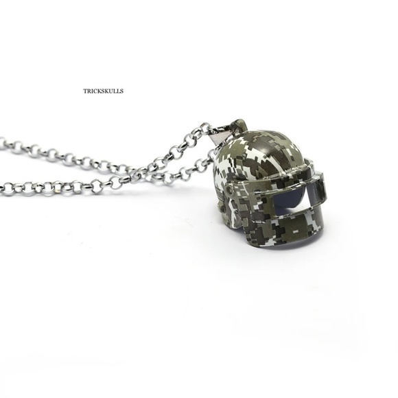 Camouflage Camo Helmet PUBG Playerunknown Battlegrounds 3D Pendant & 60cm Chain - Picture 1 of 7
